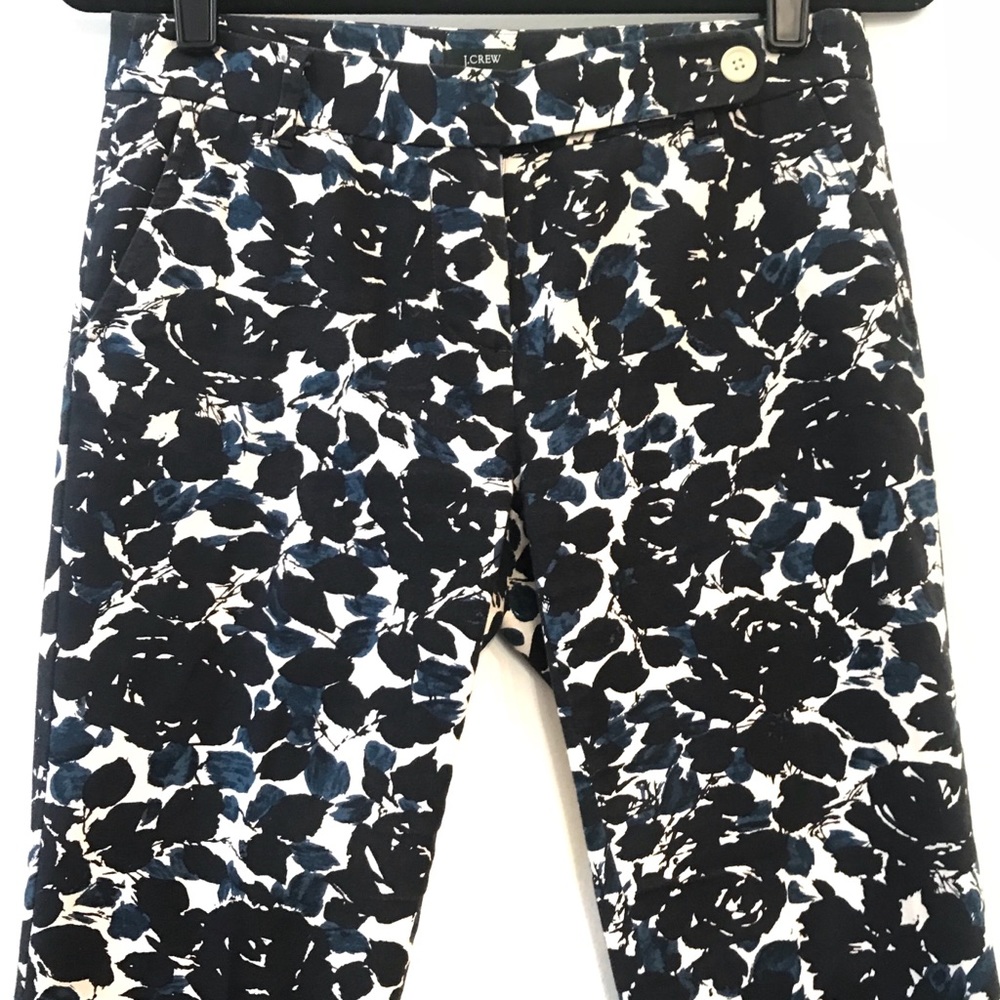 ✨J. Crew Navy Blue Floral Skinny Crop Chino Pants